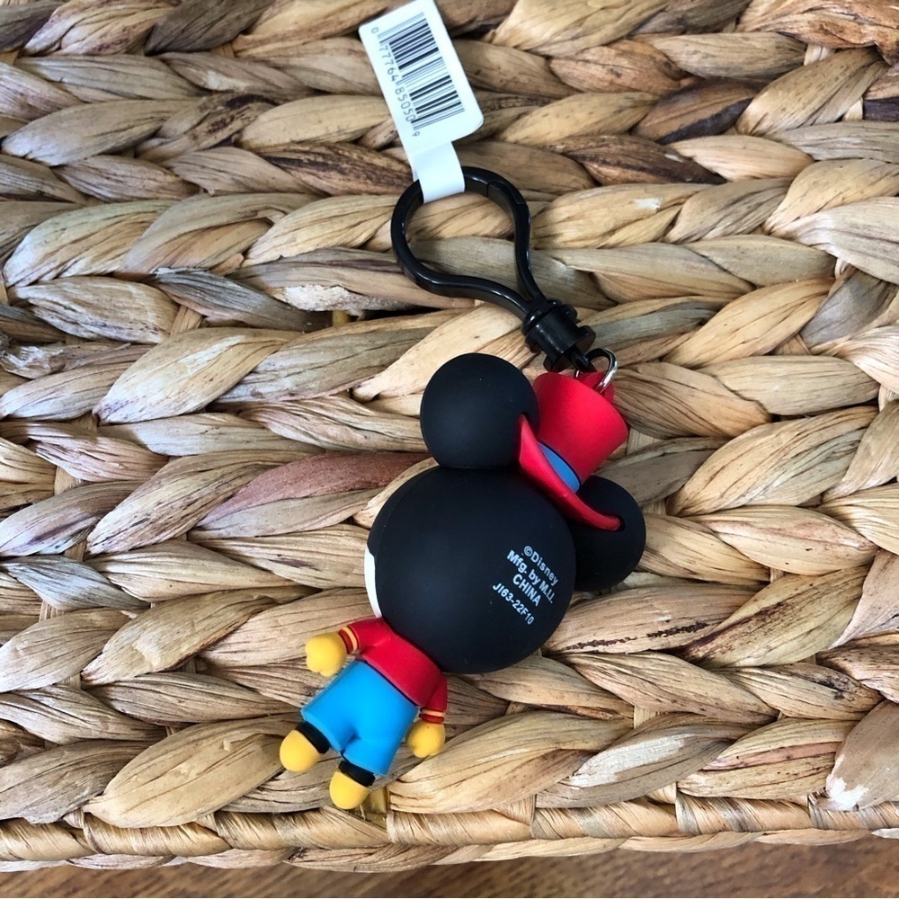 Disney Blind Bag Clip: Mickey decades: Mickey Mouse in the 50's - Picture 2 of 2